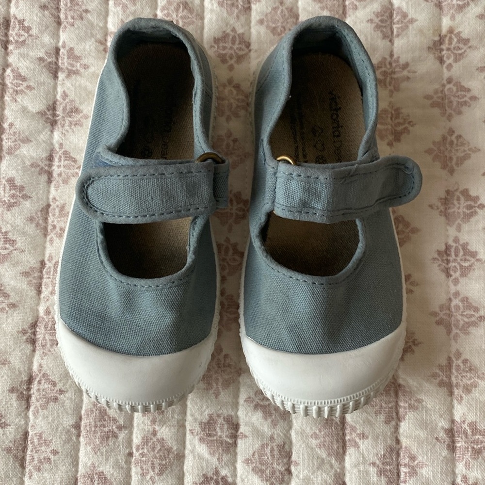 Victoria Canvas Mary Jane’s (Atlantic) size toddler 26